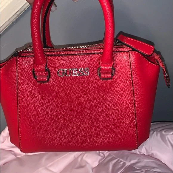 GUESS Red Satchel Bag gently used ❤️ - Picture 4 of 6